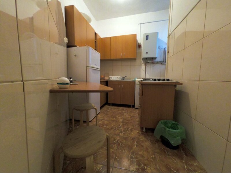 Armeneasca/ Mosilor vanzare apartament 2 camere cu centrala